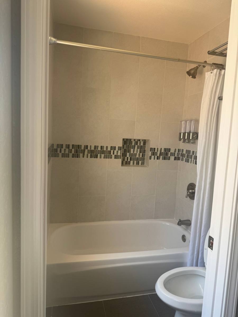 Townhouse for rent at 901 Beryl St, San Diego, CA 92109