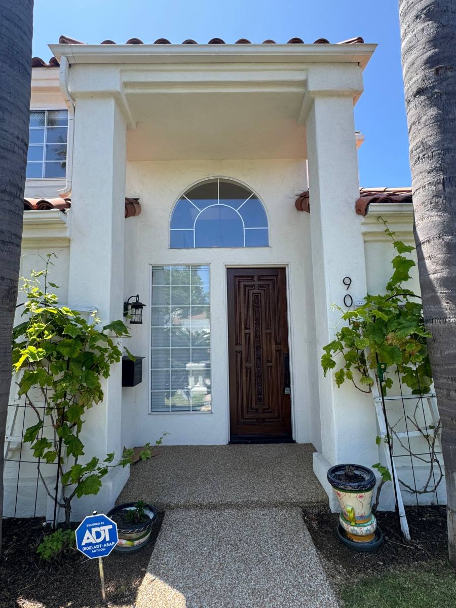 Townhouse for rent at 901 Beryl St, San Diego, CA 92109