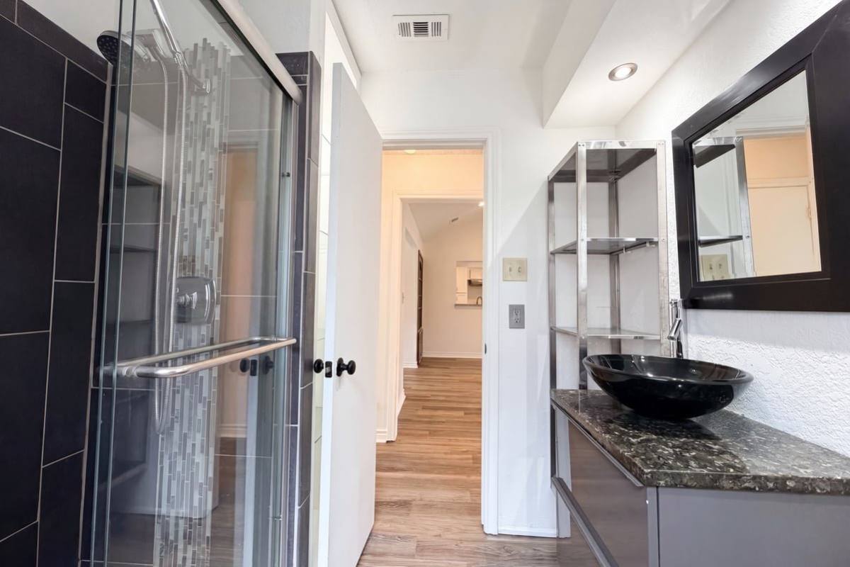 House for rent at 5719 Stage Line Dr, Arlington, TX 76017