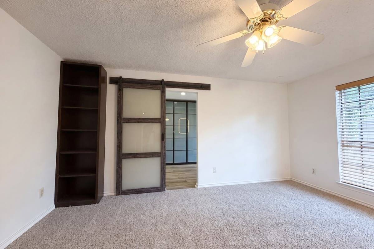 House for rent at 5719 Stage Line Dr, Arlington, TX 76017