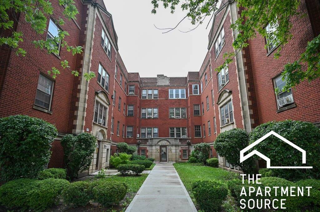 Apartment for rent at 6348 13th St #A02, Berwyn, IL 60402