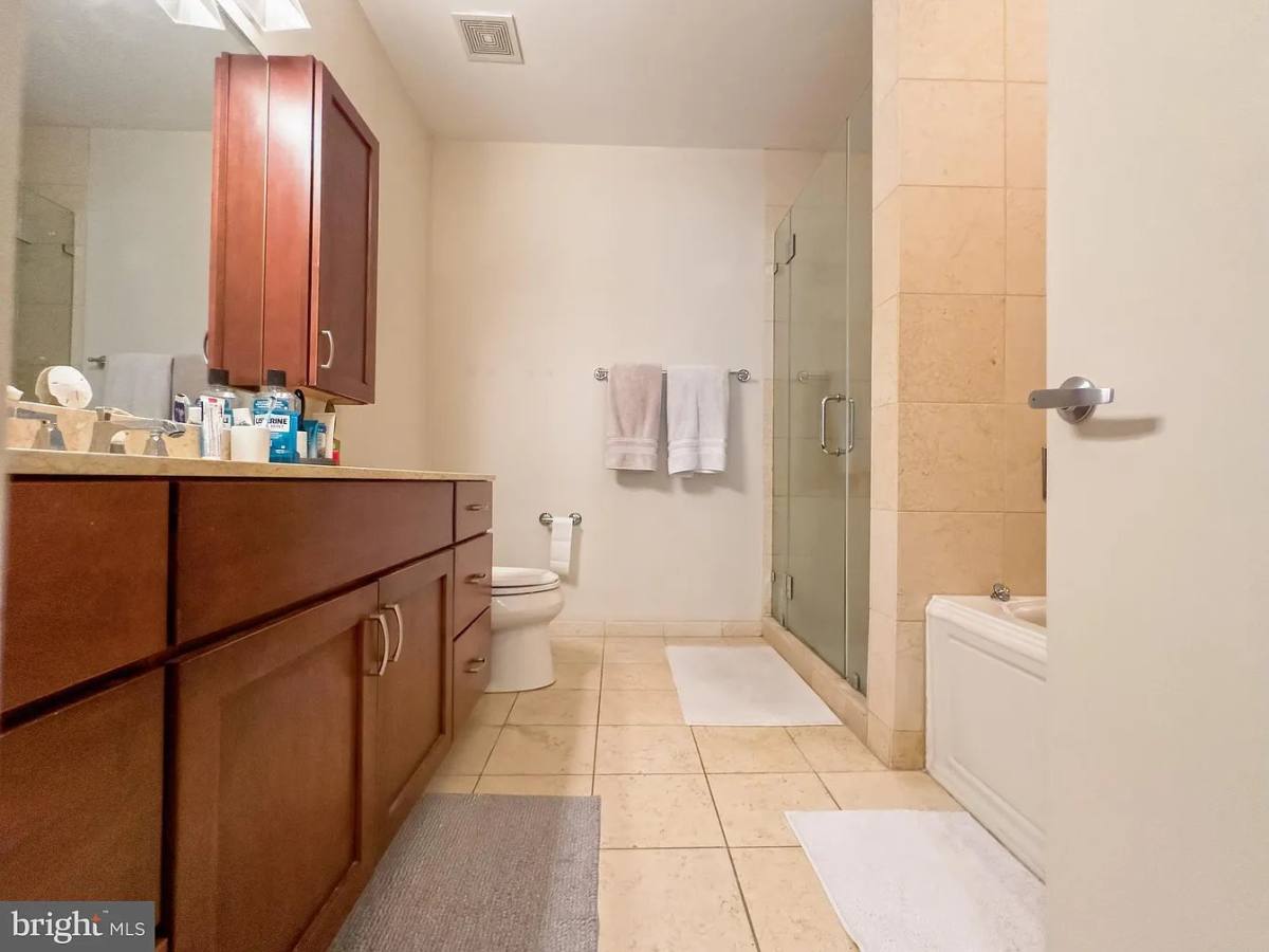 Apartment for rent at 23 S 23rd #2J, Philadelphia, PA 19103