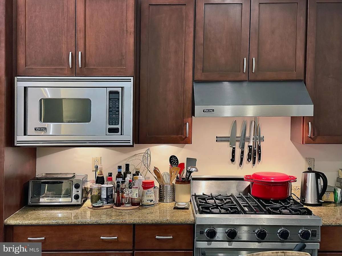 Apartment for rent at 23 S 23rd #2J, Philadelphia, PA 19103