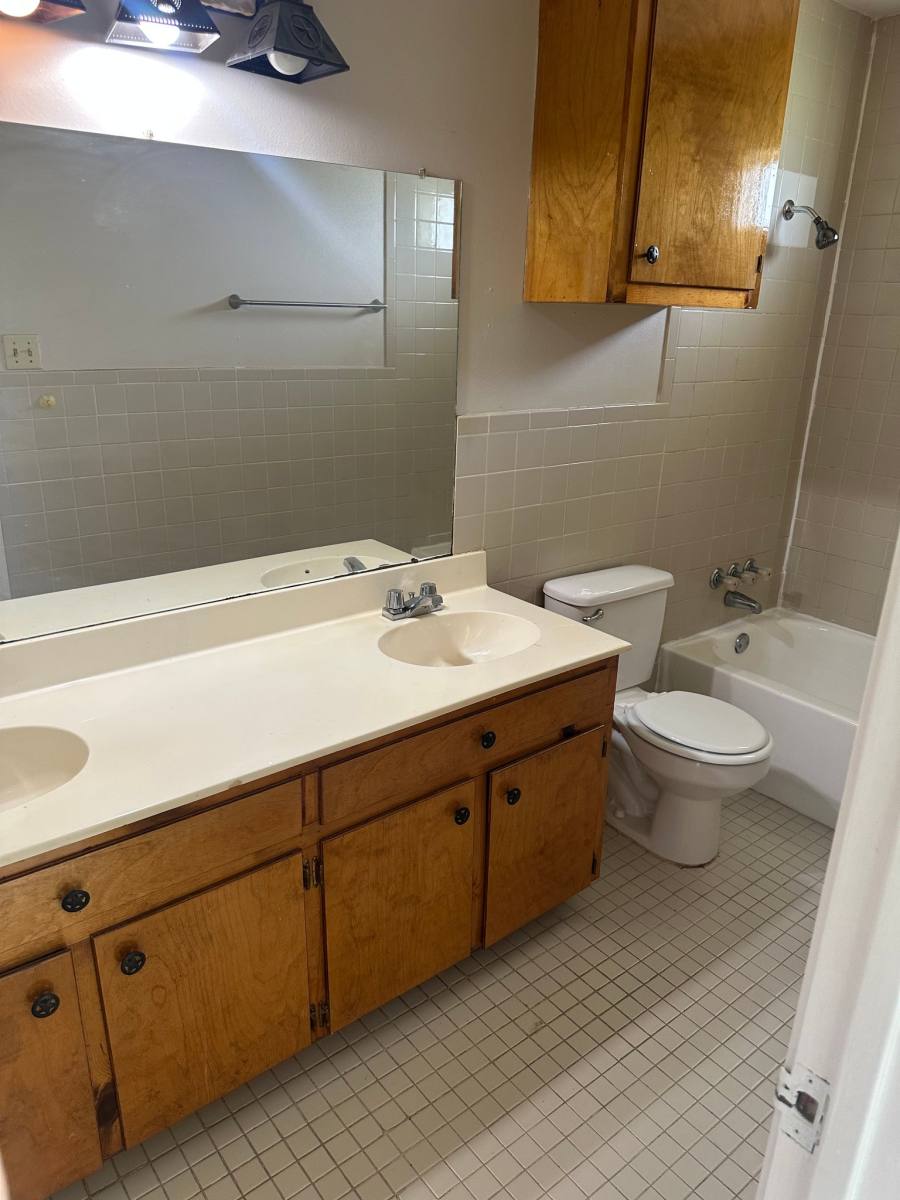 House for rent at 889 Petit Rd, Waco, TX 76708