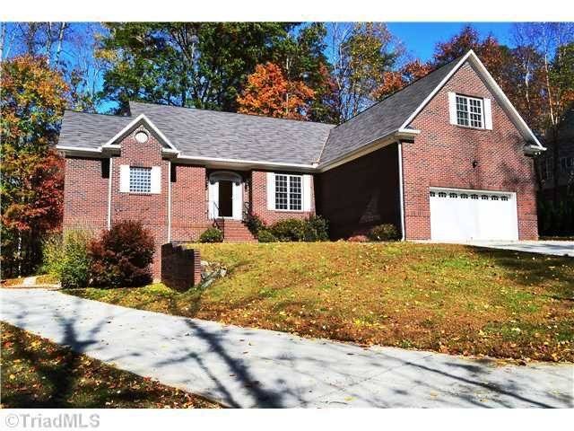House for rent at 1015 Pine Lake Dr, Winston Salem, NC 27105