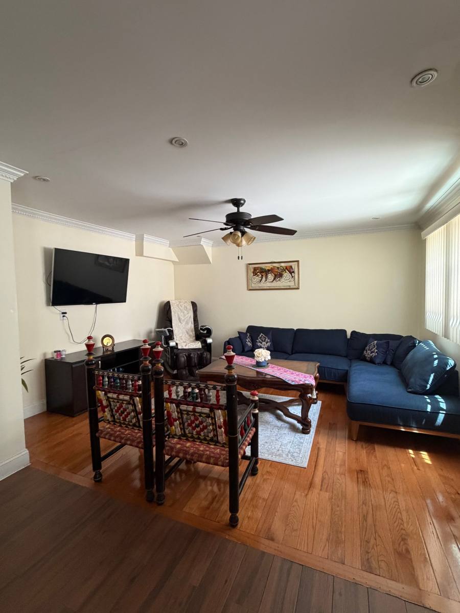 Apartment for rent at 356 Elvin St #1, Staten Island, NY 10314