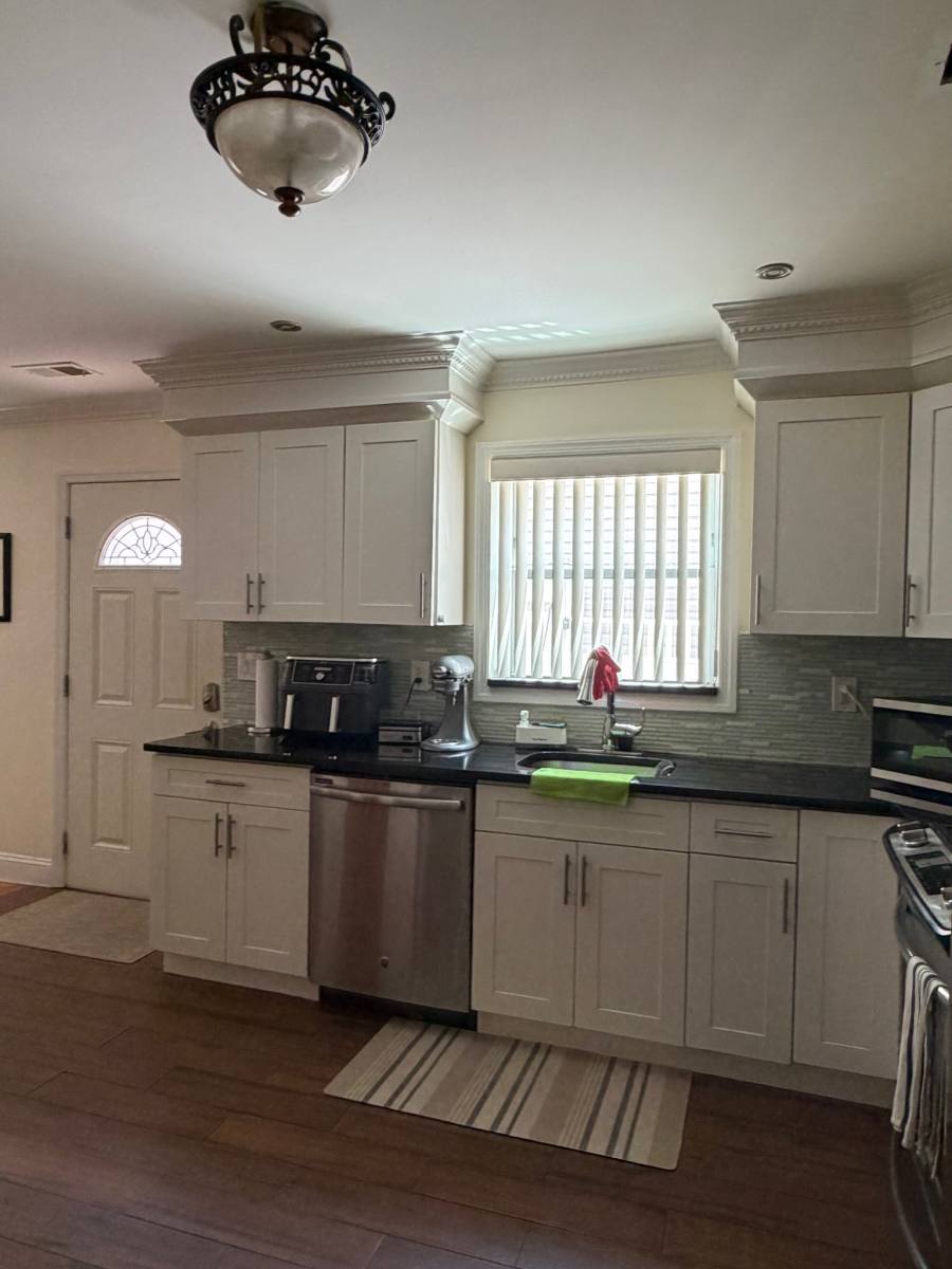 Apartment for rent at 356 Elvin St #1, Staten Island, NY 10314