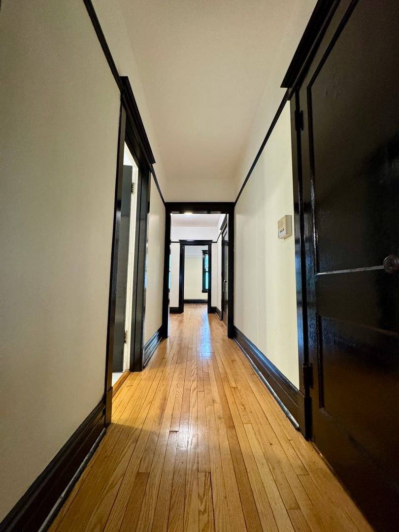 Apartment for rent at 3803 Lincoln Ave #2, Chicago, IL 60613