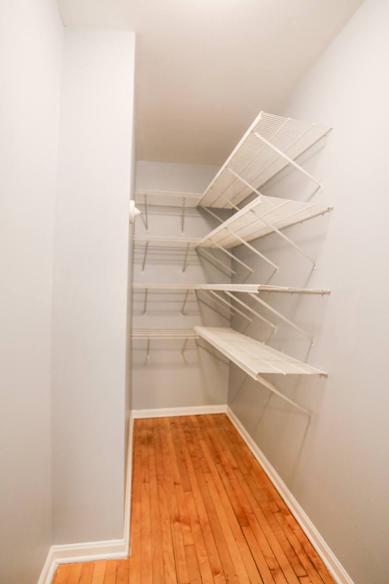 Apartment for rent at 3803 Lincoln Ave #2, Chicago, IL 60613