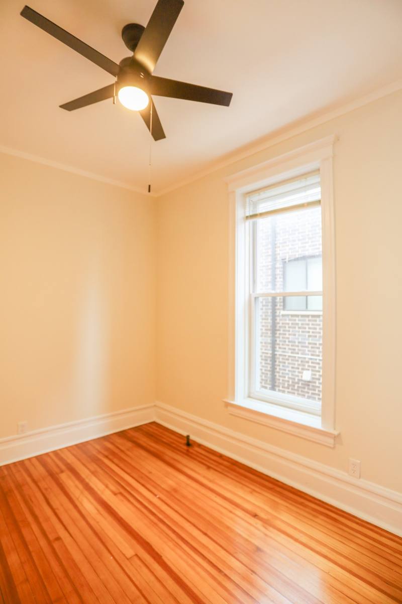Apartment for rent at 1844 Grace #2, Chicago, IL 60613