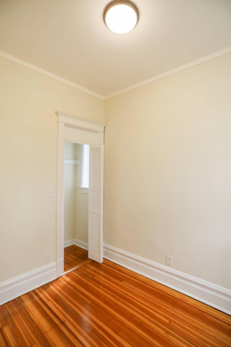 Apartment for rent at 1844 Grace #2, Chicago, IL 60613