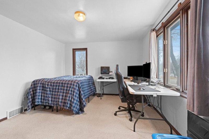 Apartment for rent at 2252 Deer Trail, Green Bay, WI 54302