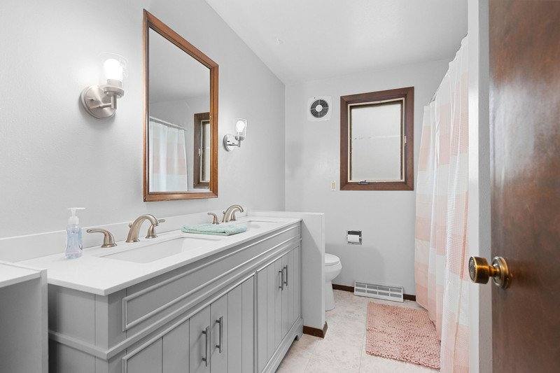 Apartment for rent at 2252 Deer Trail, Green Bay, WI 54302