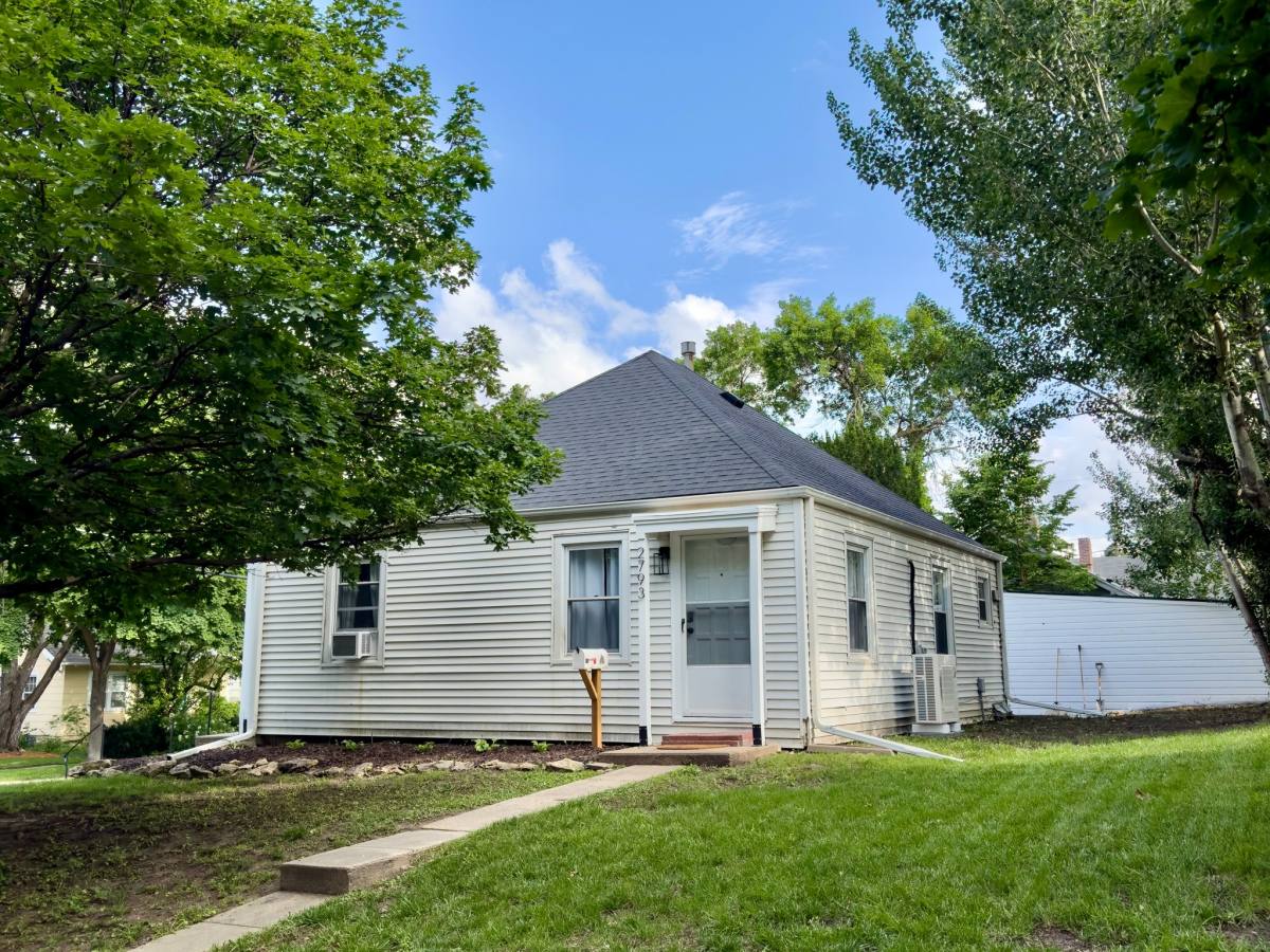 Apartment for rent at 2793 Franklin St, Lincoln, NE 68502