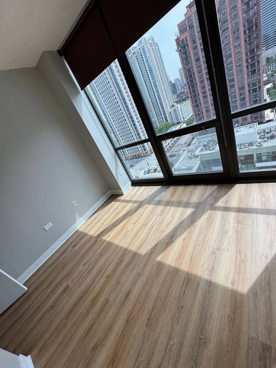 Apartment for rent at 320 N Desplaines Ave, Chicago, IL 60661
