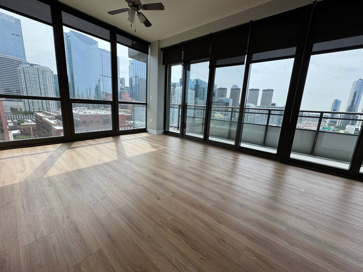 Apartment for rent at 320 N Desplaines Ave, Chicago, IL 60661