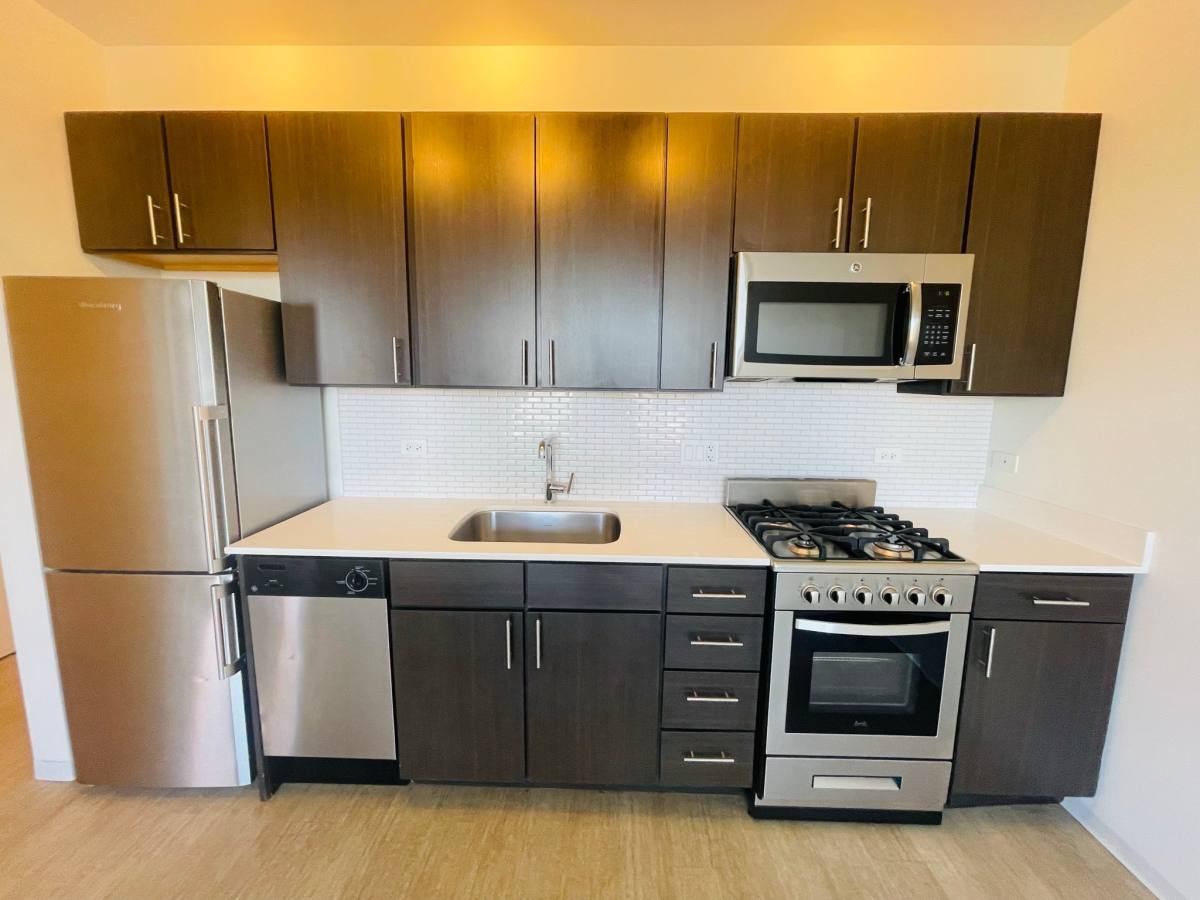 Apartment for rent at 142 W Superior St, Chicago, IL 60610
