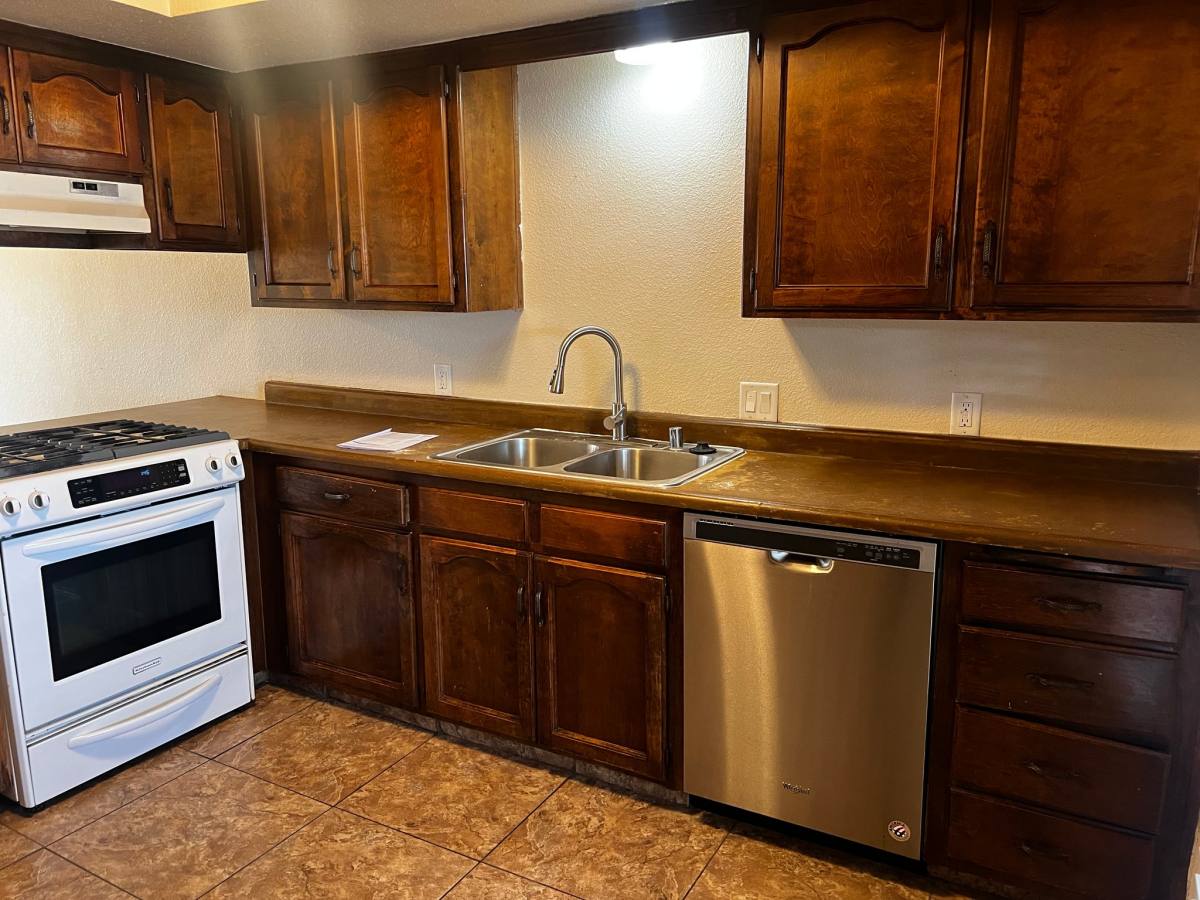 Apartment for rent at 1823 W Whitendale Ave, Visalia, CA 93277