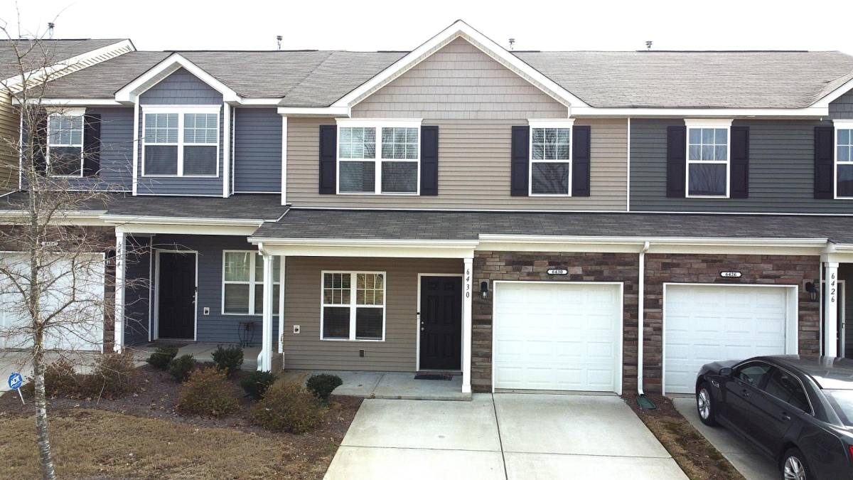 Townhouse for rent at 6430 Revolutionary Trail, Charlotte, NC 28217