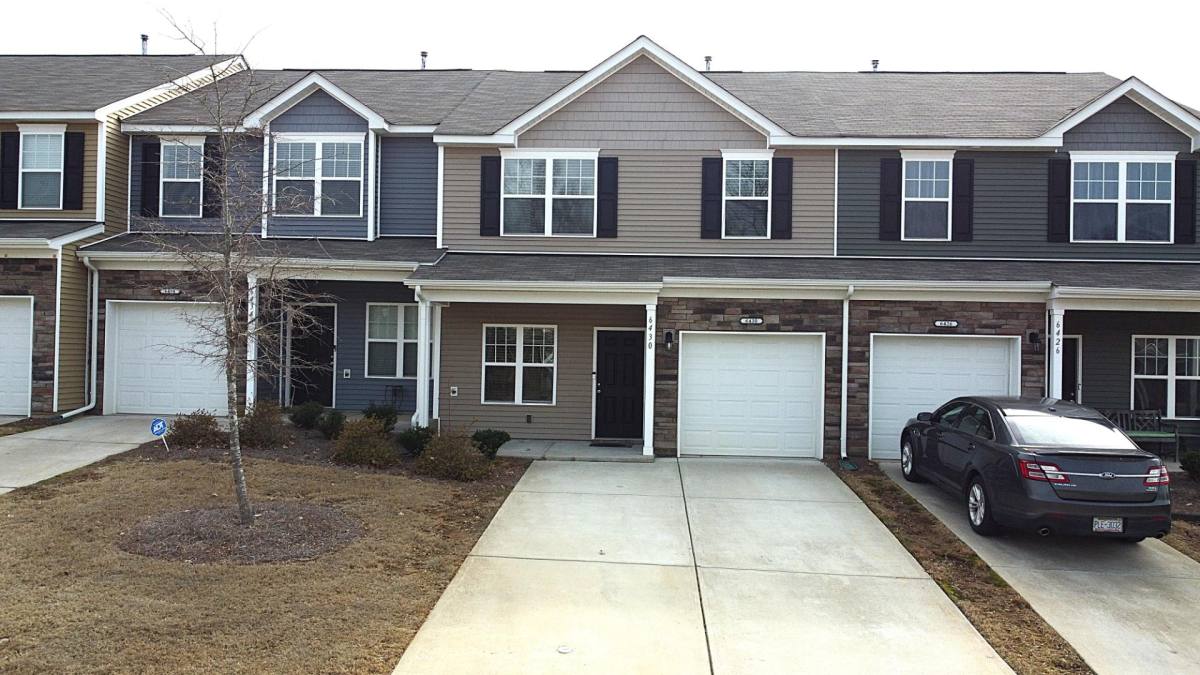 Townhouse for rent at 6430 Revolutionary Trail, Charlotte, NC 28217