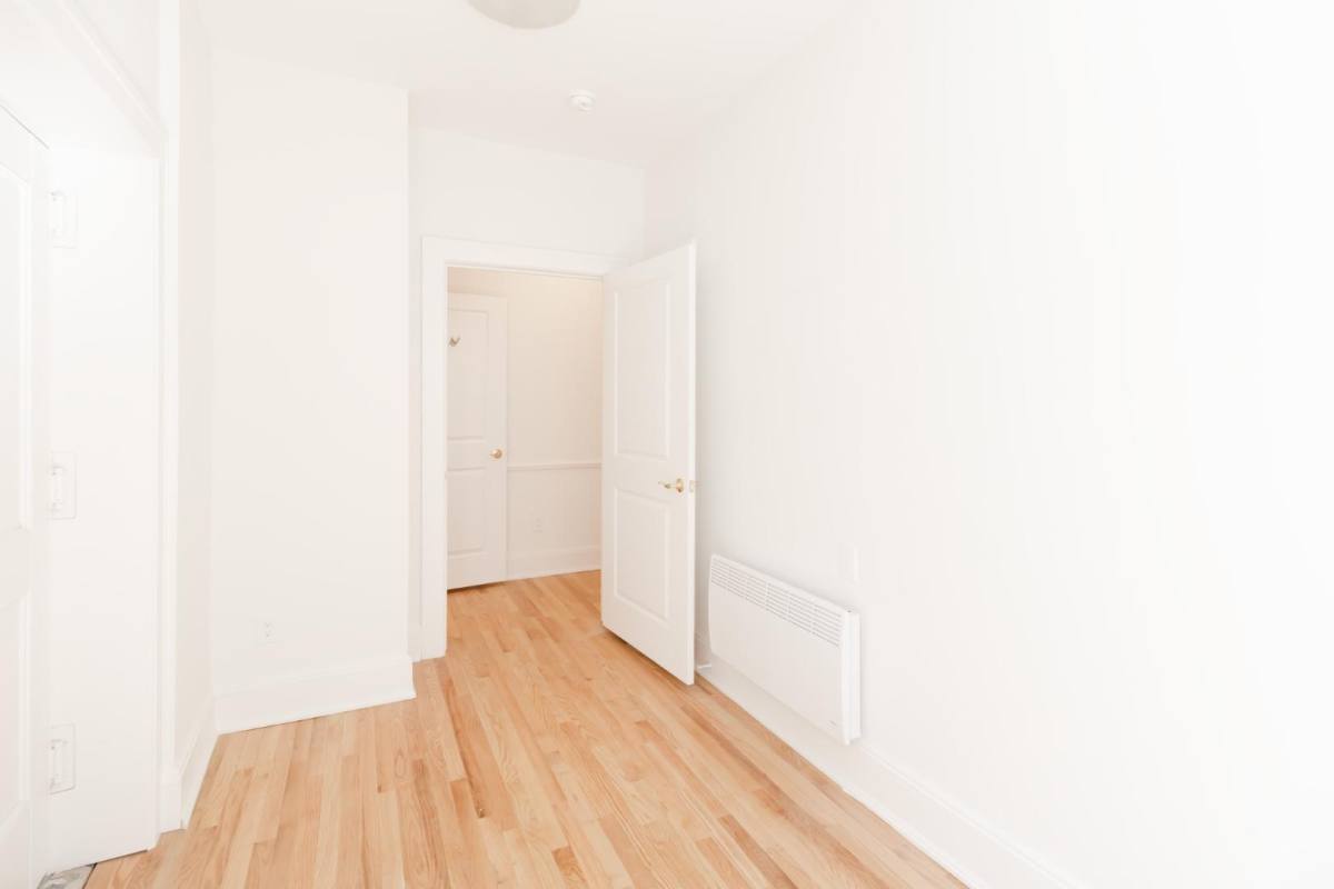 Apartment for rent at 2804 S Moreland Blvd #102, Cleveland, OH 44120