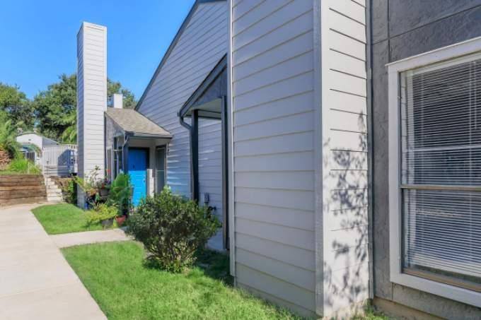 Apartment for rent at 744 W William Cannon Dr, Austin, TX 78745