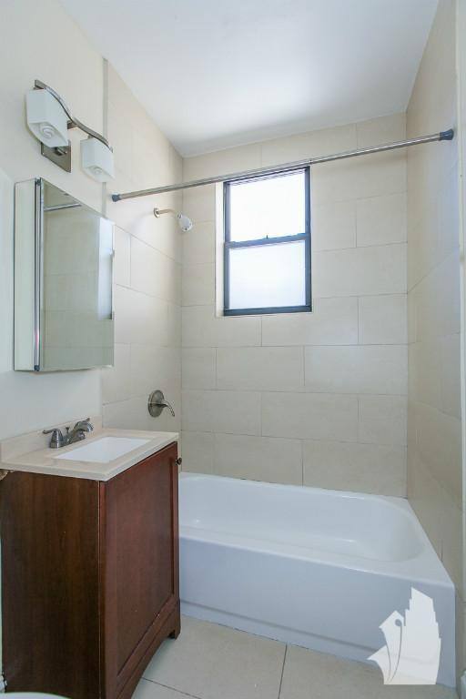Apartment for rent at 4737 N Hermitage Ave #309, Chicago, IL 60640