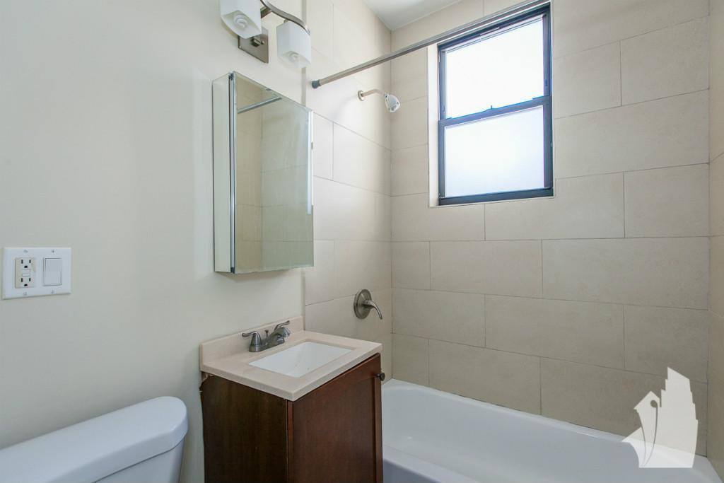 Apartment for rent at 4737 N Hermitage Ave #309, Chicago, IL 60640