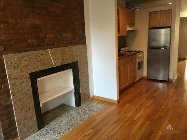 Apartment for rent at 286 E 10th St #3W, New York, NY 10009