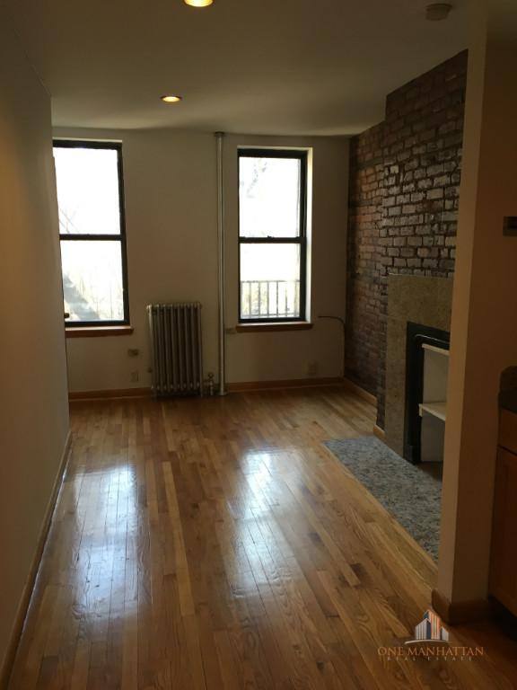 Apartment for rent at 286 E 10th St #3W, New York, NY 10009