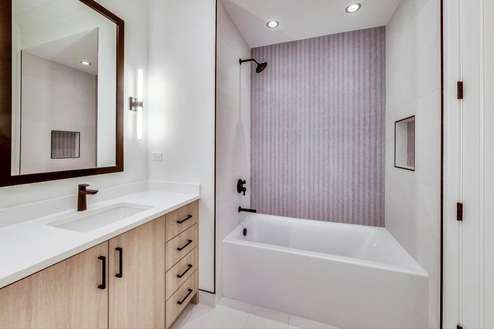 Condo for rent at 4920 N Lincoln Ave #2N, Chicago, IL 60625