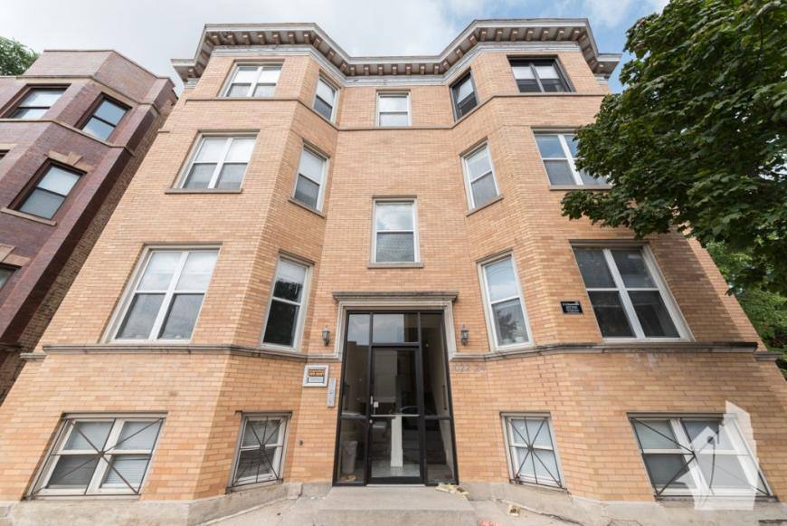 Apartment for rent at 1022 N Damen Ave #1, Chicago, IL 60622