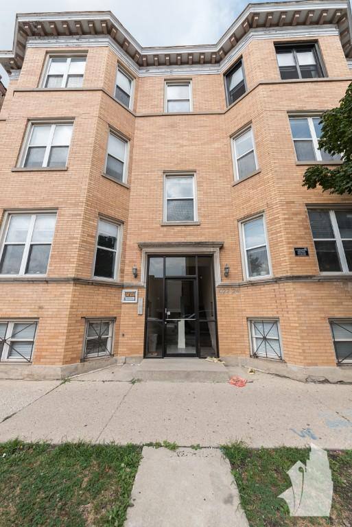 Apartment for rent at 1022 N Damen Ave #1, Chicago, IL 60622