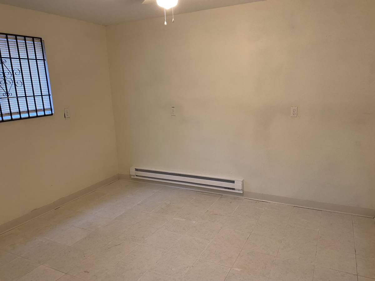 Apartment for rent at 1633 Linnbrook Dr, Dayton, OH 45406