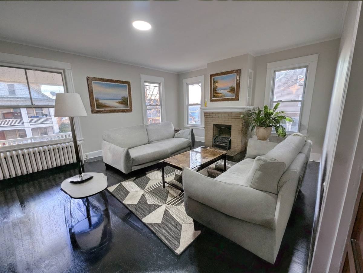 Apartment for rent at 184 Buckingham St #2, Waterbury, CT 06710