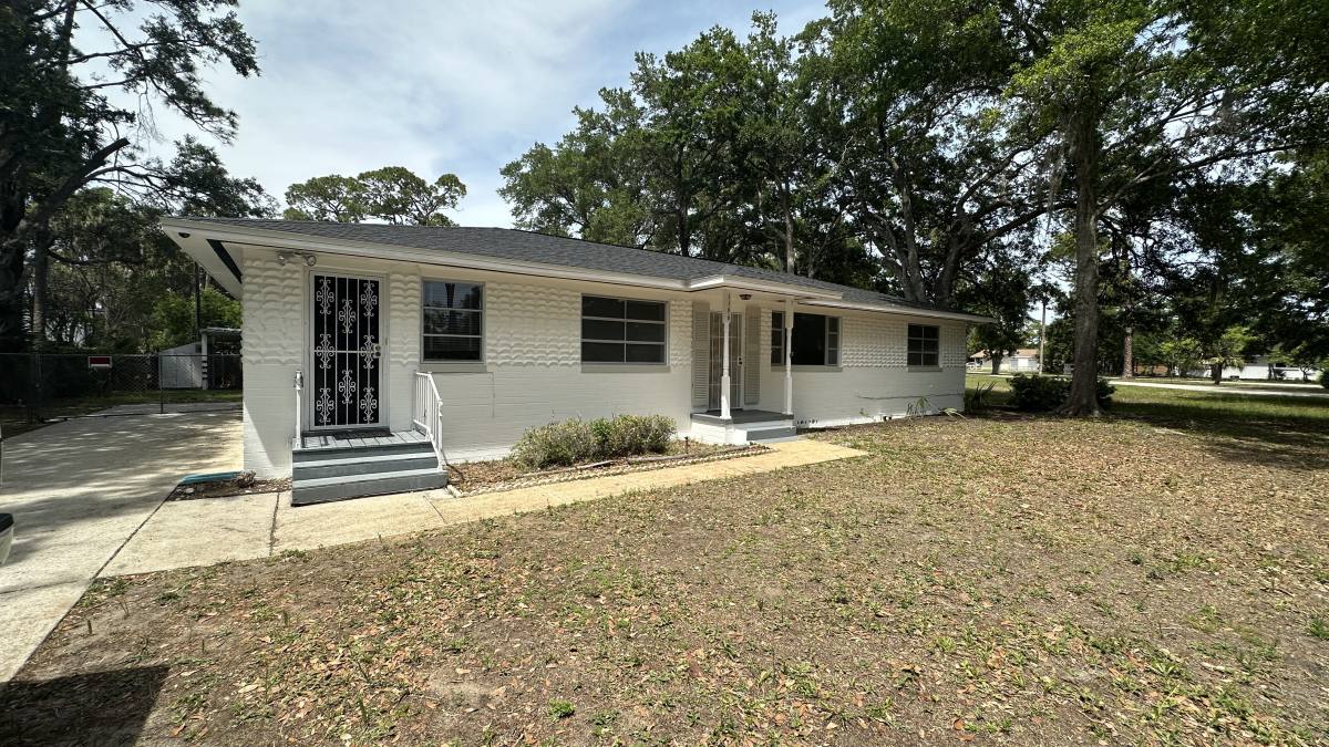 House for rent at 1166 Australia Ave, Daytona Beach, FL 32114