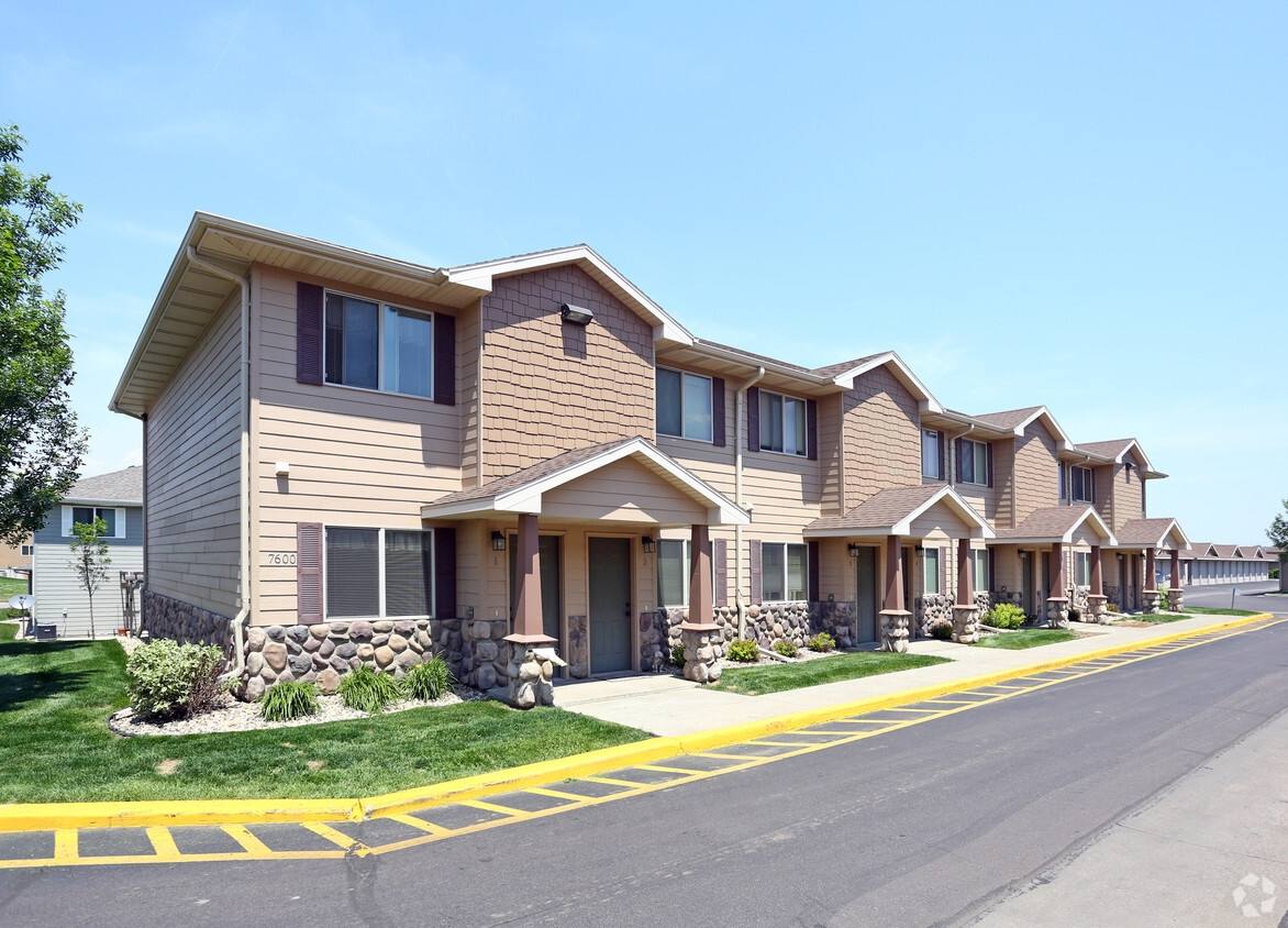 Townhouse for rent at Boulder Creek, 7601 W Boulder Creek Place, Sioux Falls, SD 57106