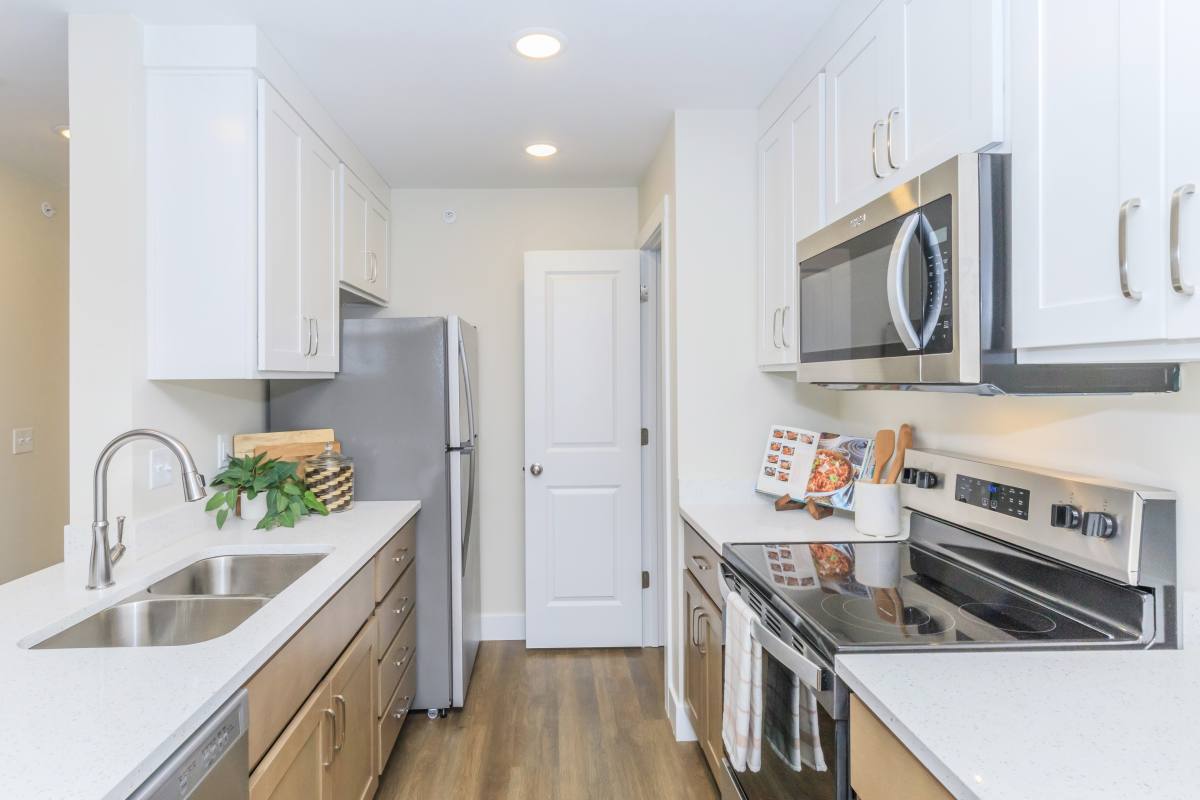 Apartment for rent at Orchard Park, 2601 N Cresthaven Ave, Springfield, MO 65803