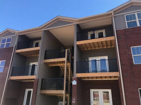 Apartment for rent at Finish Line, 5420 Eight Bells Lane, Louisville, KY 40258