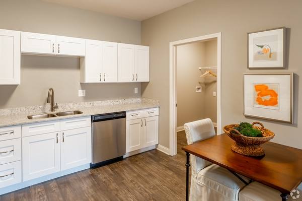 Apartment for rent at Finish Line, 5420 Eight Bells Lane, Louisville, KY 40258
