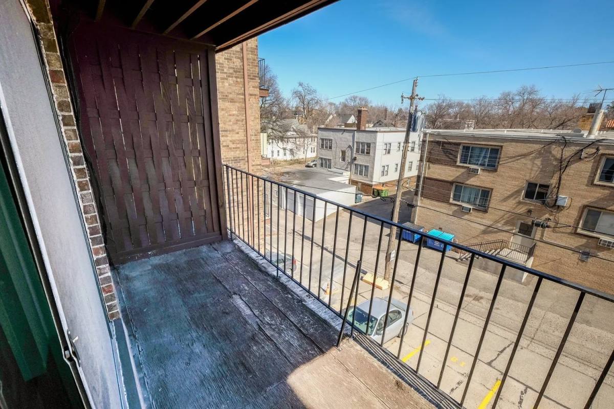 Apartment for rent at Dupont Ave 3513, 3513 Dupont Ave S, Minneapolis, MN 55408