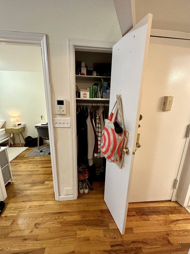 Townhouse for rent at 73 W 68th St #4, New York, NY 10023