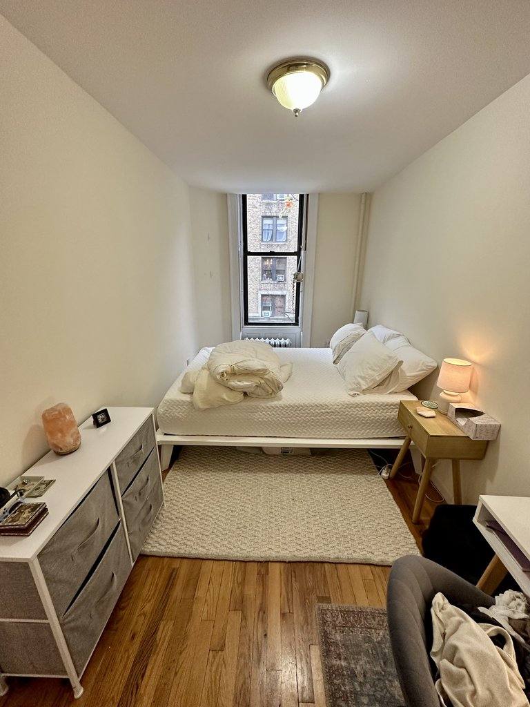 Townhouse for rent at 73 W 68th St #4, New York, NY 10023