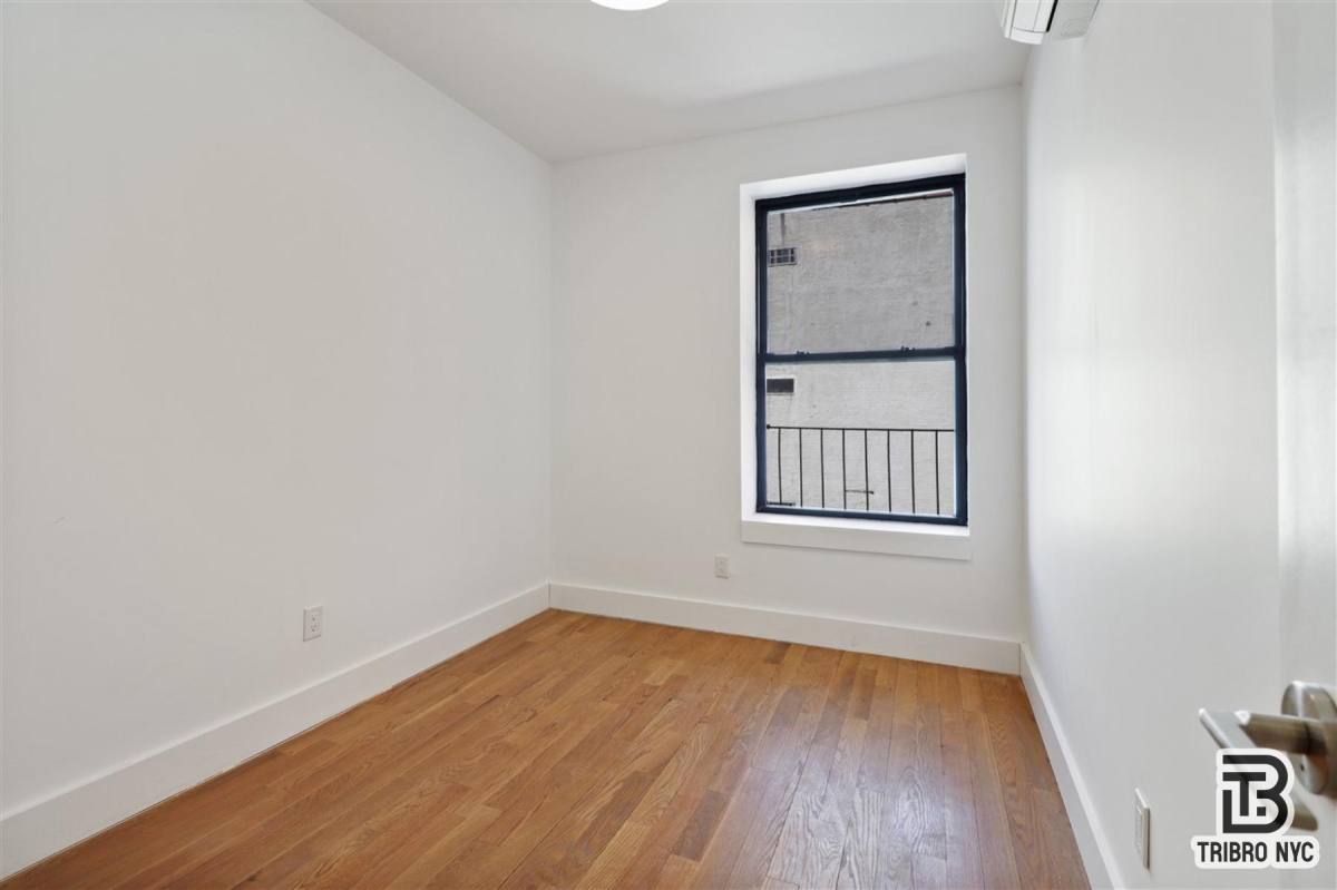 Apartment for rent at 104 Graham #2F, Brooklyn, NY 11206
