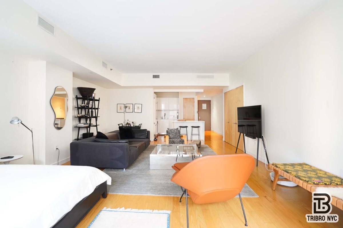 Apartment for rent at 77 Reade St #4D, New York, NY 10007