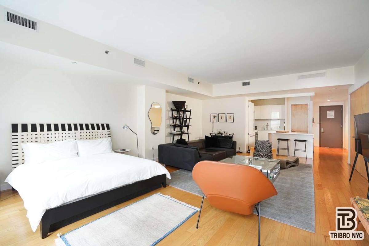 Apartment for rent at 77 Reade St #4D, New York, NY 10007