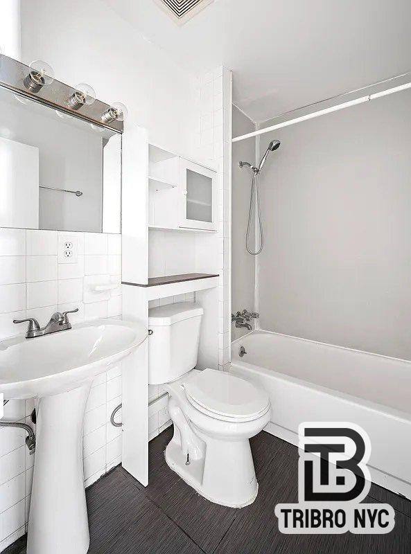 Apartment for rent at 305 E 105th St #5AA, New York, NY 10029