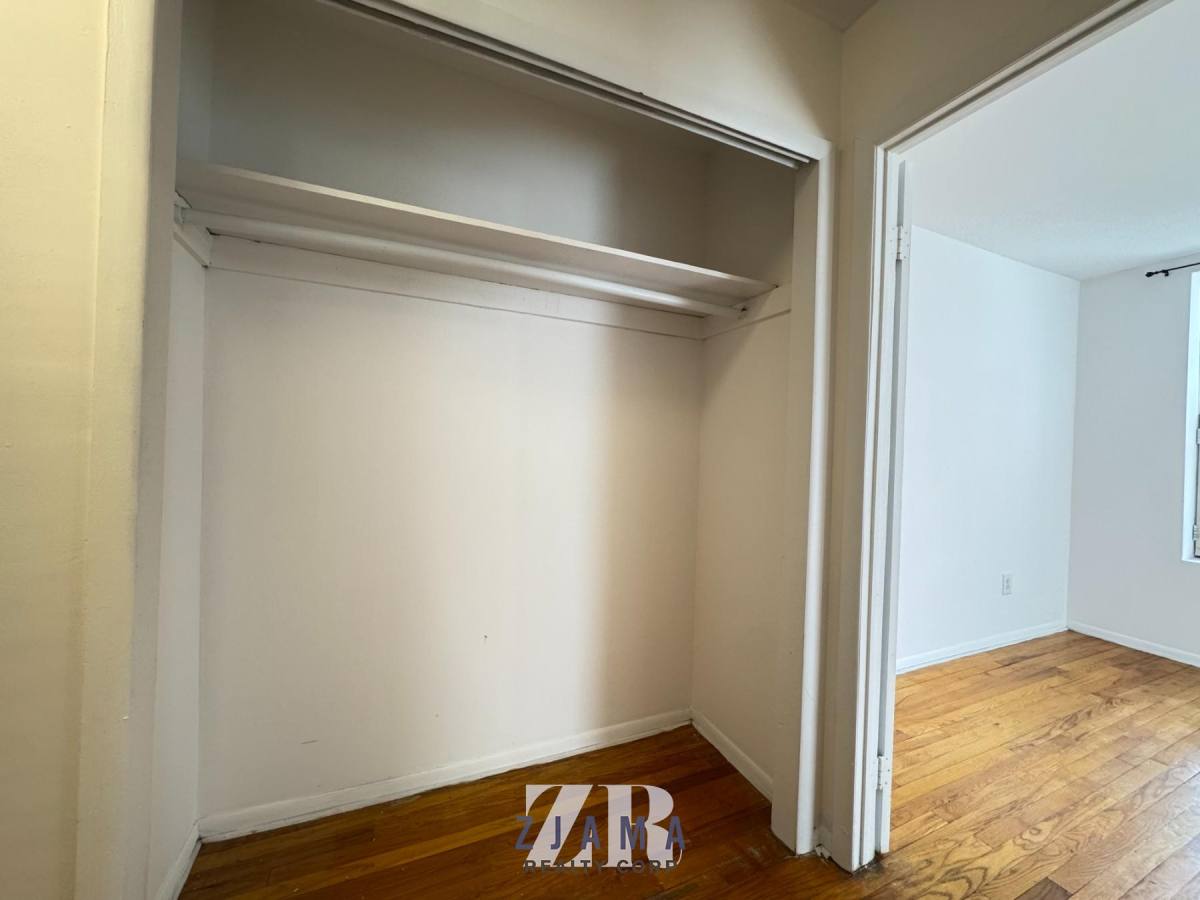Apartment for rent at 392 E 4th St #3A, Brooklyn, NY 11218