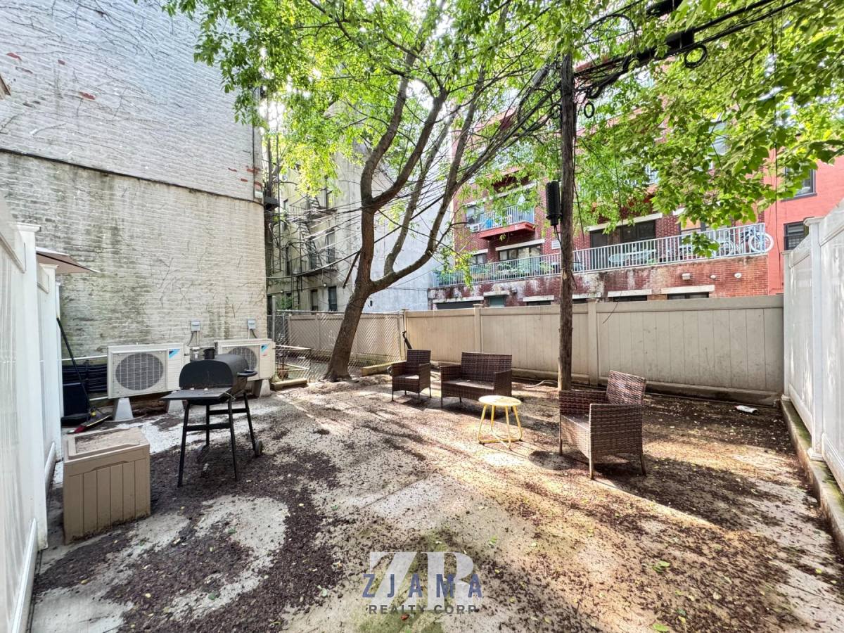 Apartment for rent at 727 Dekalb Ave #4B, Brooklyn, NY 11216