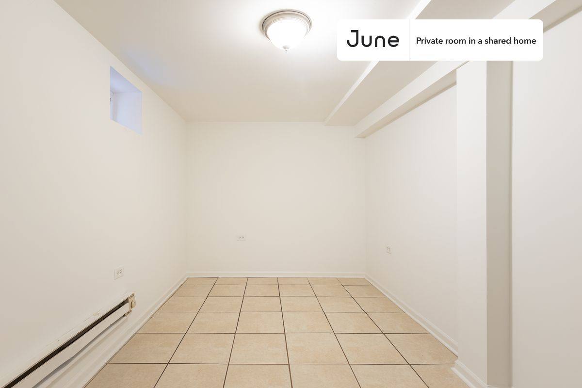 Apartment for rent at 1841 N Mozart St #C, Chicago, IL 60647